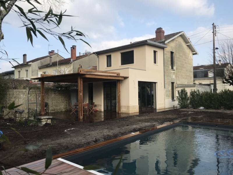 réalisation d'une pergola en bois sur mesure bordeaux en gironde